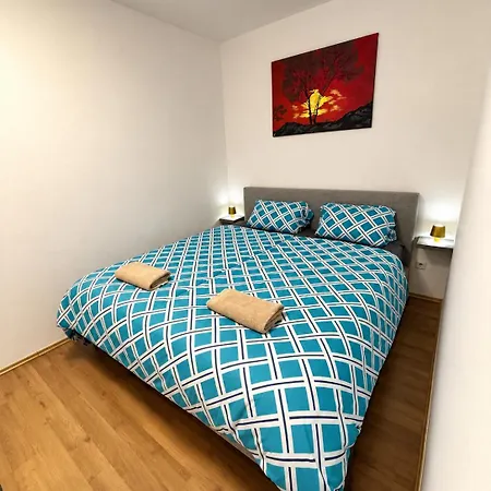 Apartman Free Parking Carport